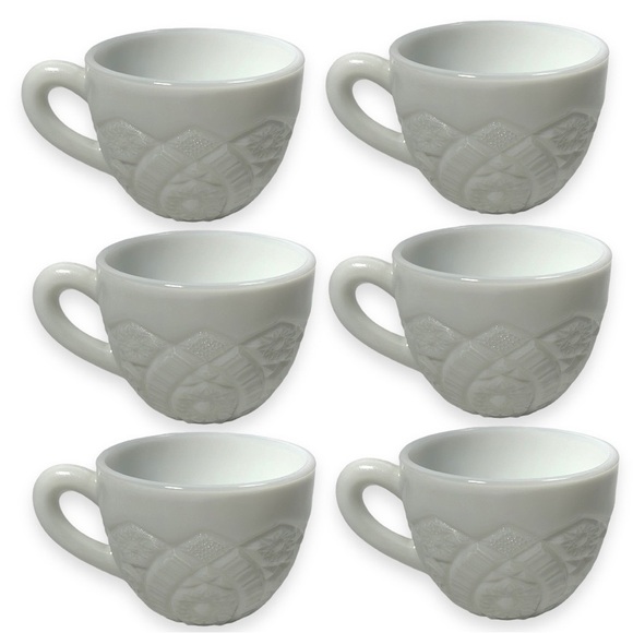 Vintage McKee Concord Opaque‎ Milk Glass Punch Cups Mugs Set of 6 - Picture 1 of 6